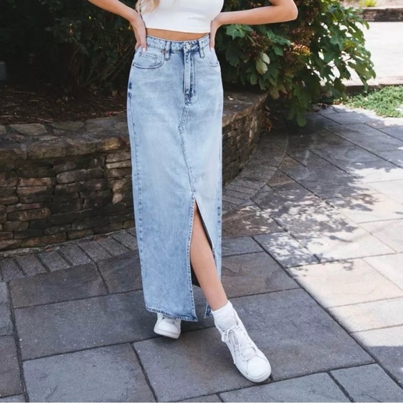 Sz 26 Blank NYC In My Mind Denim Light Wash Maxi Slit Skirt NWT - Picture 5 of 6